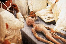 alien2.jpg (19195 bytes)